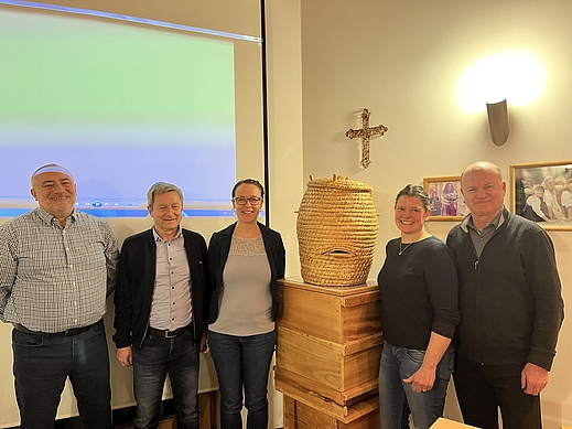 Führung im Haus der Bienen Führung im Haus der Bienen