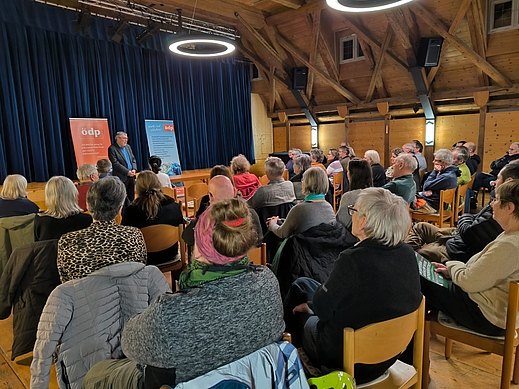 Vortrag Bernhard Suttner im Pfarrsaal Viechtach